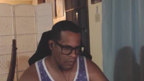 Snapshot of toni2814 chatting on 05/03/26, 02:17 Antonio online show from 05/03/26, 02:17