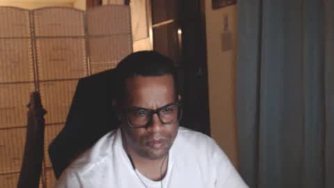 Snapshot of toni2814 chatting on 05/06/26, 02:40 Antonio online show from 05/06/26, 02:40