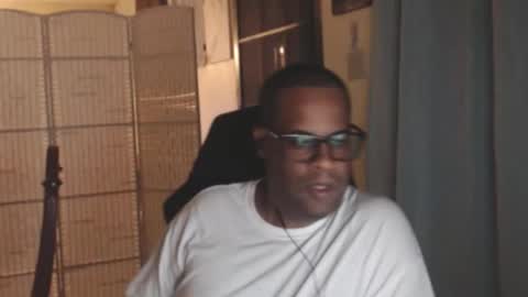 Snapshot of toni2814 chatting on 05/11/26, 01:55 Antonio online show from 05/11/26, 01:55