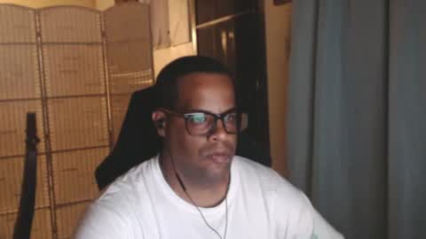 Snapshot of toni2814 chatting on 06/23/26, 02:20 Antonio online show from 06/23/26, 02:20