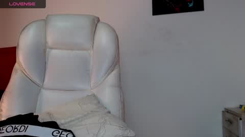 Snapshot of tonibelmont chatting on 12/04/24, 09:57 TONI BELMONT online show from 12/04/24, 09:57