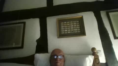 Tonidr online show from 09/17/25, 05:53