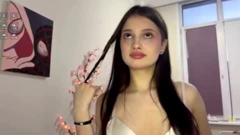 Nana and Sara online show from 02/05/26, 10:42