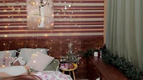 Snapshot of tonimua chatting on 01/09/26, 05:32 Milana online show from 01/09/26, 05:32