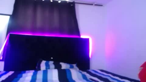 Snapshot of tonny_777hot chatting on 11/18/25, 02:43 tonny online show from 11/18/25, 02:43