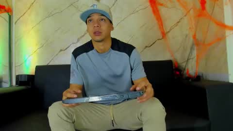 Tonny online show from 10/26/25, 12:00