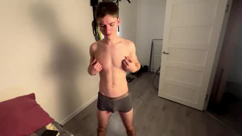 Snapshot of tonrapt chatting on 11/21/25, 05:17 Ton online show from 11/21/25, 05:17