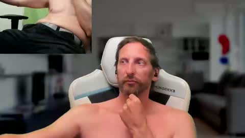 Snapshot of tontin69 chatting on 01/17/25, 01:36 tontin69 online show from 01/17/25, 01:36