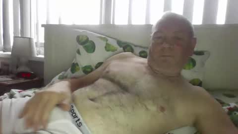 tony14712 online show from 12/17/25, 09:15