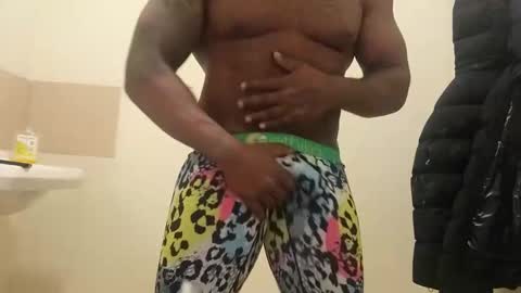 Snapshot of tony546700 chatting on 01/09/25, 09:37 Tony546700 online show from 01/09/25, 09:37