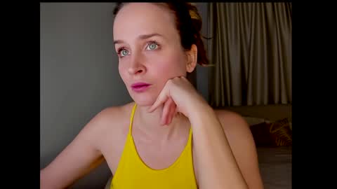 Snapshot of tony_and_alice chatting on 02/05/25, 10:12 Tony and Alice online show from 02/05/25, 10:12