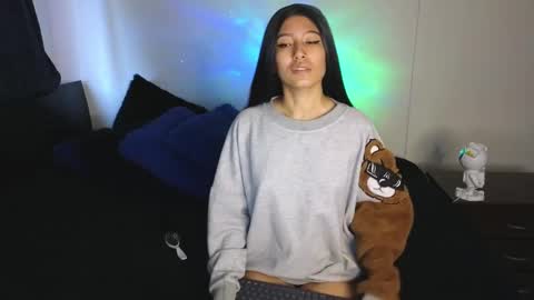 Snapshot of tony_and_sophia chatting on 12/14/24, 11:07 Sophia  Tony online show from 12/14/24, 11:07