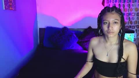 Snapshot of tony_and_sophia chatting on 10/31/25, 11:33 Sophia Tony online show from 10/31/25, 11:33