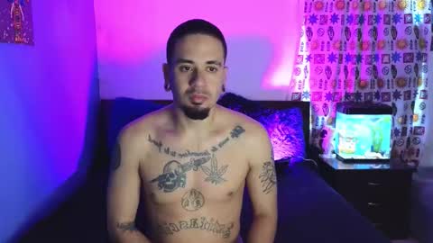 Snapshot of tony_and_sophia chatting on 11/05/25, 10:59 Sophia Tony online show from 11/05/25, 10:59