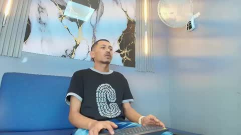 Snapshot of tony_kurt chatting on 11/26/25, 10:55 TONY online show from 11/26/25, 10:55