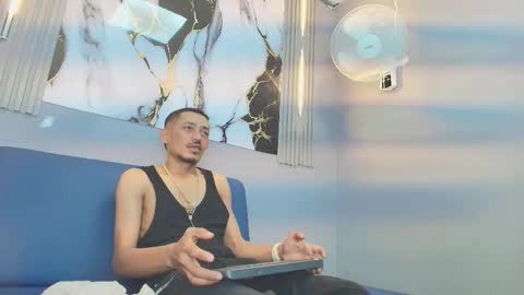 Snapshot of tony_kurt chatting on 11/27/25, 09:28 TONY online show from 11/27/25, 09:28