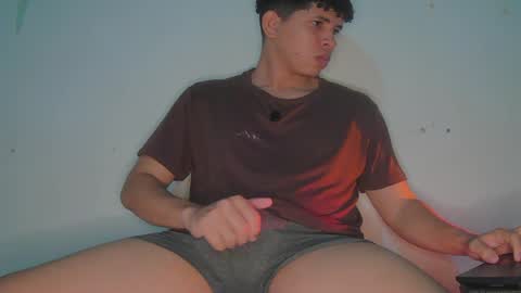 Snapshot of tony_marz chatting on 05/14/26, 04:52 tony_marz online show from 05/14/26, 04:52
