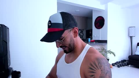 tony muscle1 online show from 02/23/25, 06:34