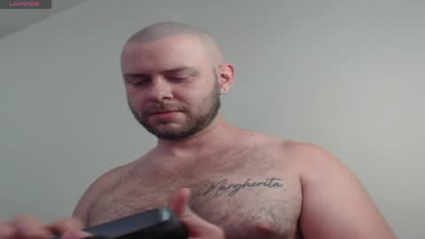 Snapshot of tony_white_7 chatting on 03/31/26, 12:01 TONY online show from 03/31/26, 12:01