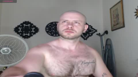 Snapshot of tony_white_7 chatting on 05/22/26, 01:24 TONY online show from 05/22/26, 01:24