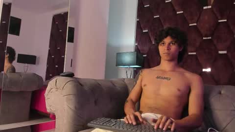 Snapshot of tonybenedetti chatting on 01/14/26, 07:41 Tony Benedetti online show from 01/14/26, 07:41