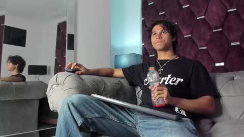 Snapshot of tonybenedetti chatting on 02/15/26, 08:05 Tony Benedetti online show from 02/15/26, 08:05