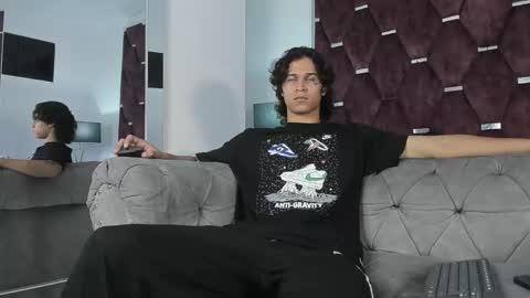 Snapshot of tonybenedetti chatting on 03/24/26, 08:25 Tony Benedetti online show from 03/24/26, 08:25