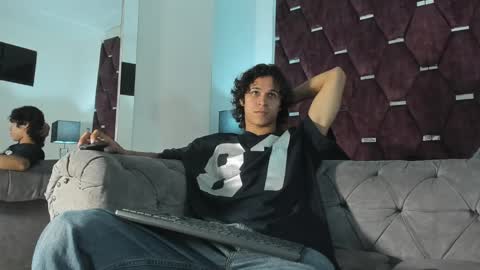 Snapshot of tonybenedetti chatting on 04/01/26, 08:06 Tony Benedetti online show from 04/01/26, 08:06