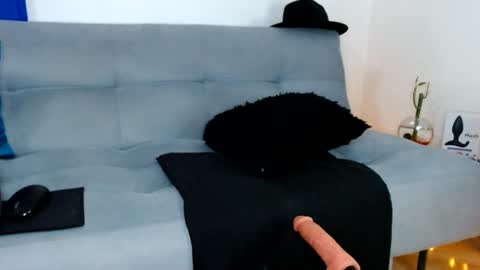 Snapshot of tonycollins_ chatting on 06/19/26, 10:57 Tony online show from 06/19/26, 10:57