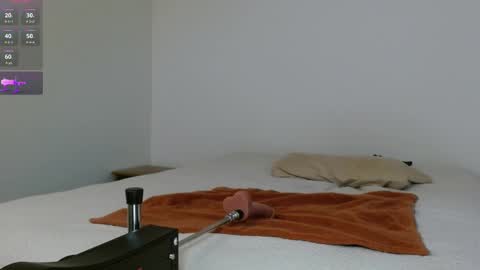 Snapshot of tonycrd chatting on 11/22/25, 01:43 tonycrd online show from 11/22/25, 01:43