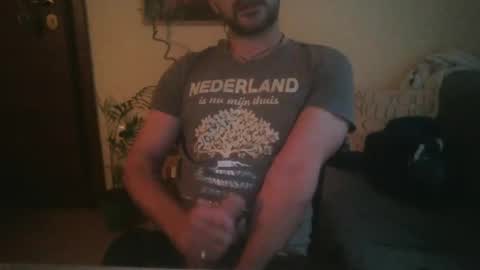 Snapshot of tonydalian chatting on 12/23/24, 12:41 TonyDalianys online show from 12/23/24, 12:41