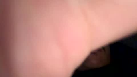 Snapshot of tonygetlit chatting on 12/22/25, 12:46 tonygetlit online show from 12/22/25, 12:46