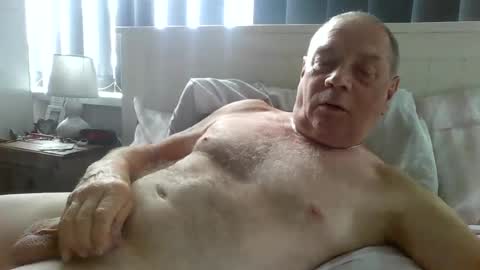 Snapshot of tonygibbson62 chatting on 07/11/26, 01:47 tonygibbson62 online show from 07/11/26, 01:47