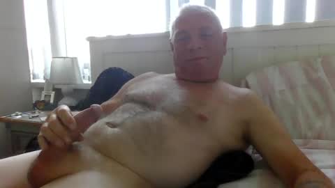 Snapshot of tonygibbson62 chatting on 07/22/26, 01:25 tonygibbson62 online show from 07/22/26, 01:25