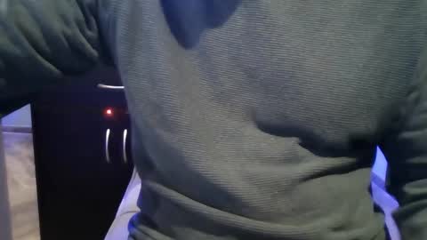 Snapshot of tonymontana202323898991 chatting on 11/04/25, 08:30 tonymontana202323898991 online show from 11/04/25, 08:30