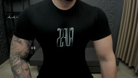 Snapshot of tonywilcoxx chatting on 11/08/25, 07:19 TonyWilcox online show from 11/08/25, 07:19