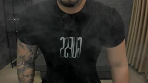 Snapshot of tonywilcoxx chatting on 12/02/25, 05:57 TonyWilcox online show from 12/02/25, 05:57