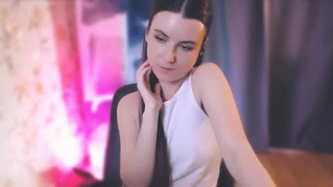 Snapshot of too_beautiful chatting on 03/12/25, 01:51 Elizabeth online show from 03/12/25, 01:51