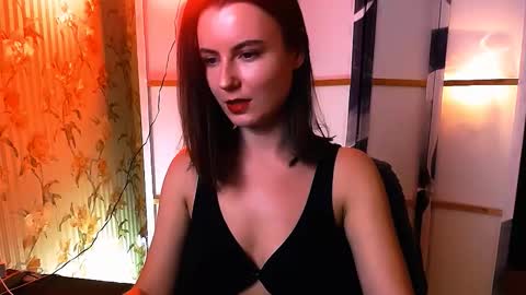 Snapshot of too_beautiful chatting on 09/12/25, 05:13 Elizabeth online show from 09/12/25, 05:13