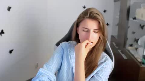 Snapshot of tooboringgirl chatting on 09/20/25, 07:26 Alisson online show from 09/20/25, 07:26