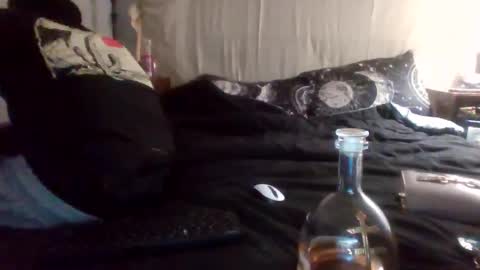 Snapshot of toochillcouple420 chatting on 11/22/25, 03:49 toochillcouple420 online show from 11/22/25, 03:49