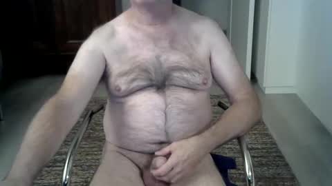 Snapshot of tooohard chatting on 10/17/25, 09:17 Alex online show from 10/17/25, 09:17