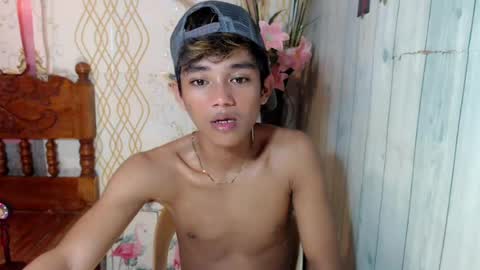 Snapshot of toothlessxx chatting on 07/17/26, 05:58 jhonrex online show from 07/17/26, 05:58