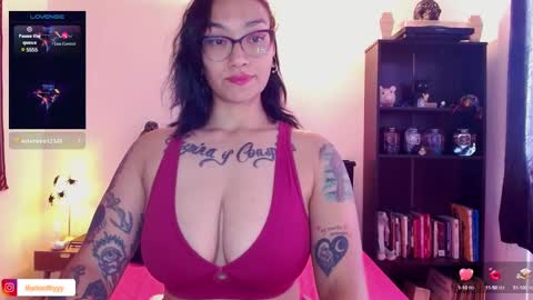 Snapshot of toothyy chatting on 01/21/25, 02:26 toothyy online show from 01/21/25, 02:26