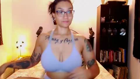 Snapshot of toothyy chatting on 01/26/25, 11:08 toothyy online show from 01/26/25, 11:08