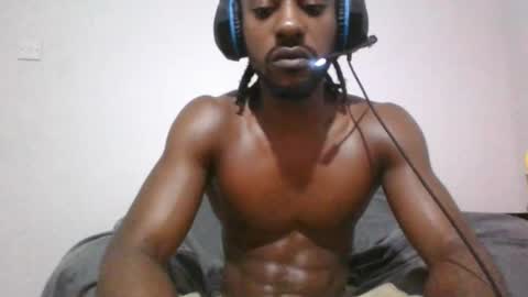 Snapshot of topasbadboi chatting on 11/10/25, 09:25 BlackX0nyx88 online show from 11/10/25, 09:25