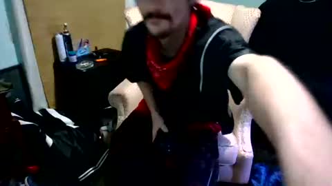 Snapshot of topdogintraining93 chatting on 02/06/26, 02:05 SagMeOreduceMe online show from 02/06/26, 02:05