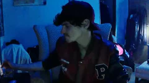 Snapshot of topdogintraining93 chatting on 02/19/26, 02:18 SagMeOreduceMe online show from 02/19/26, 02:18