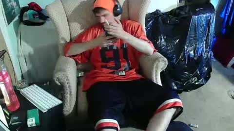 Snapshot of topdogintraining93 chatting on 03/17/26, 05:44 SagMeOreduceMe online show from 03/17/26, 05:44