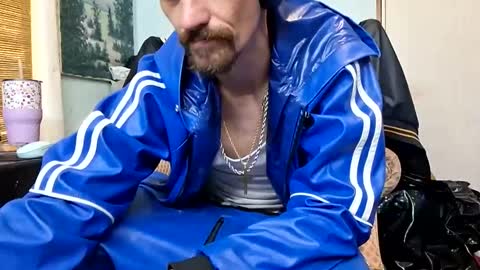 Snapshot of topdogintraining93 chatting on 04/22/26, 06:42 SagMeOreduceMe online show from 04/22/26, 06:42